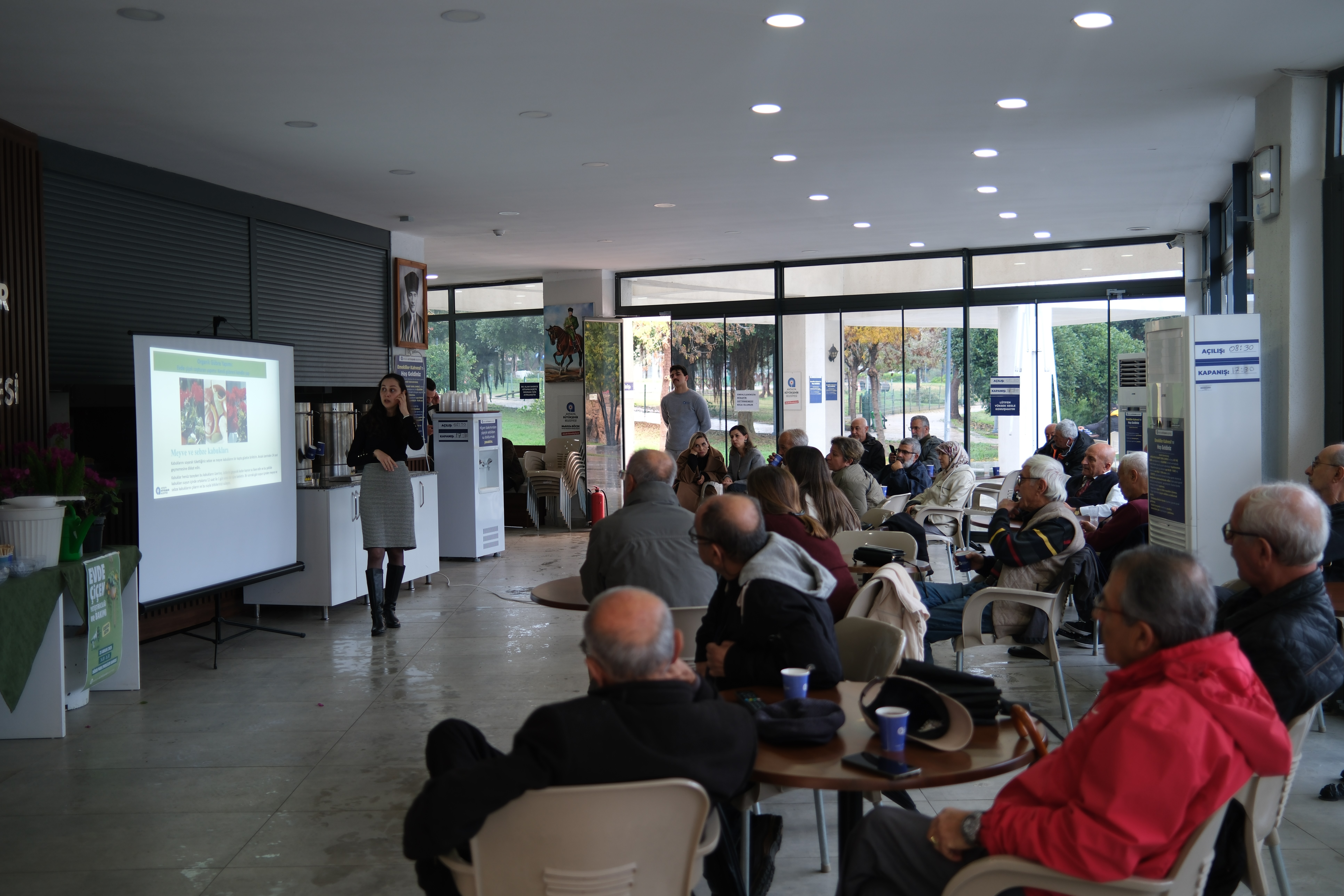 Evde Çiçek Yetiştiriciliği ve Bakımı Eğitimleri Tamamlandı.