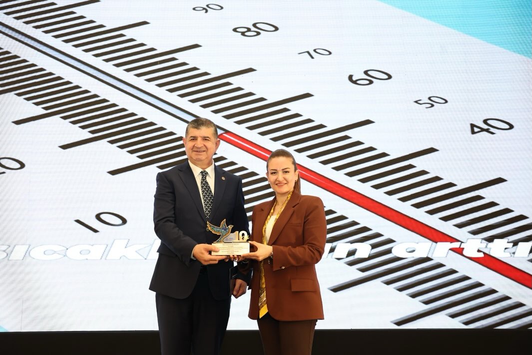 Konyaaltı Sahili 2. Etap Projesi” ile Peyzaj Planlama, Tasarım ve Uygulama Ödülü